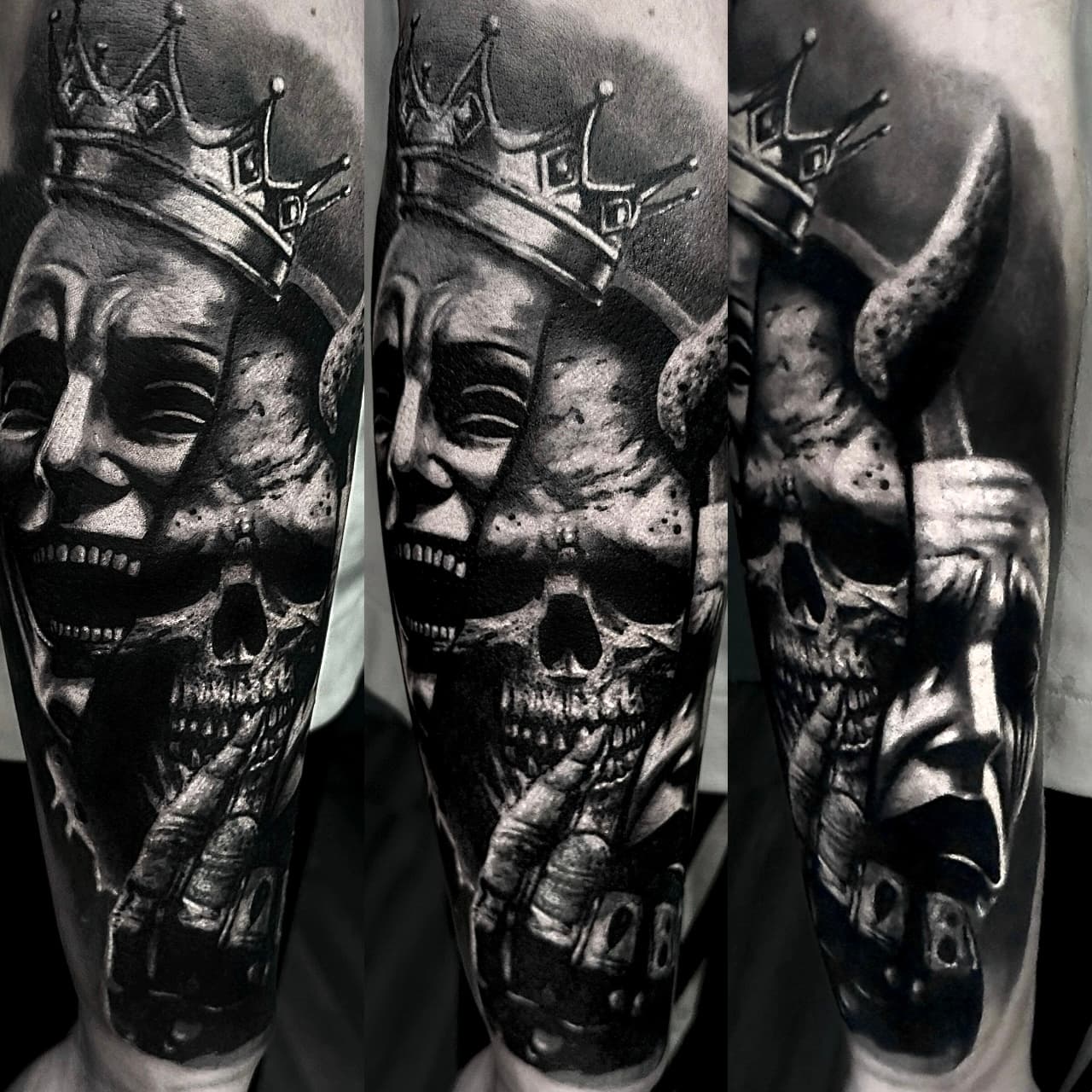 Realistyczny tatuaż czaszki z koroną i wężem w mrocznym stylu black and grey na przedramieniu