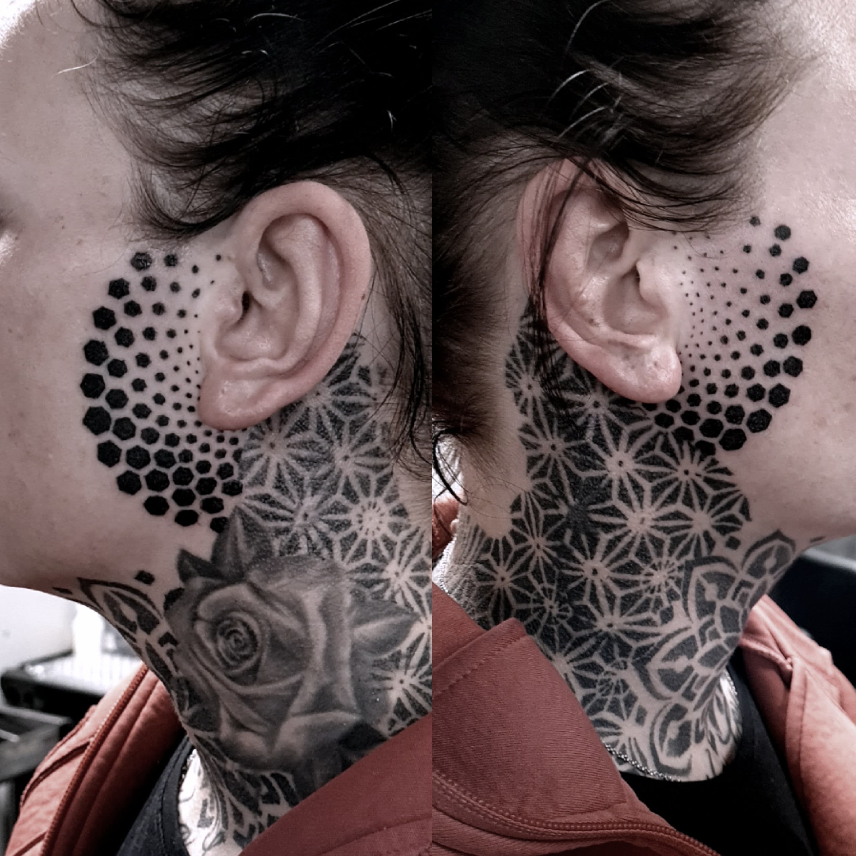 Geometryczny tatuaz z heksagonami roza i wzorem kwiatowym za uchem i na szyi