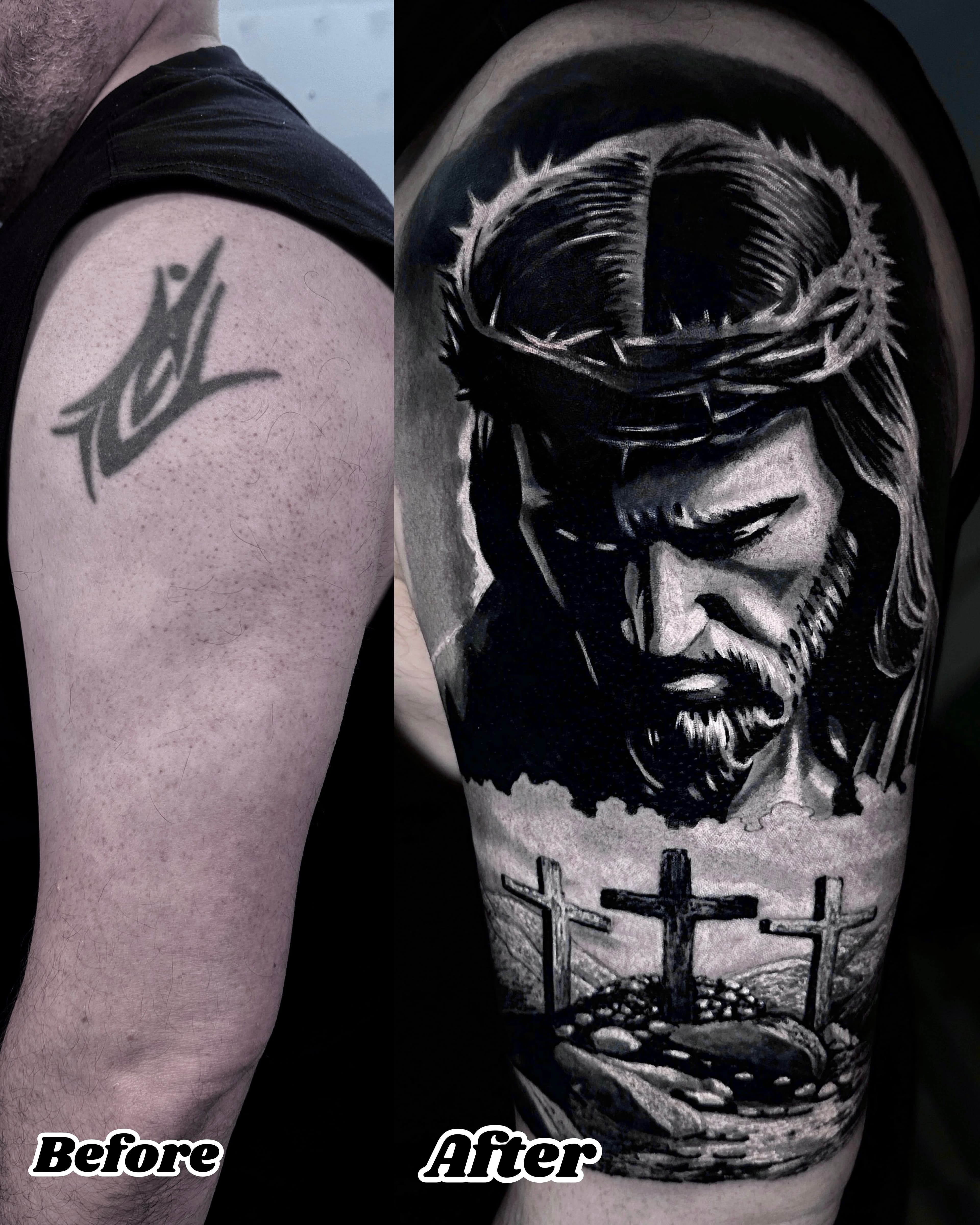 Cover up logo na ramieniu — Jezus z korona cierniowa i trzema krzyzami na wzgorzu